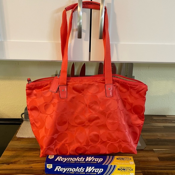 Coach - Picture 2 of 3